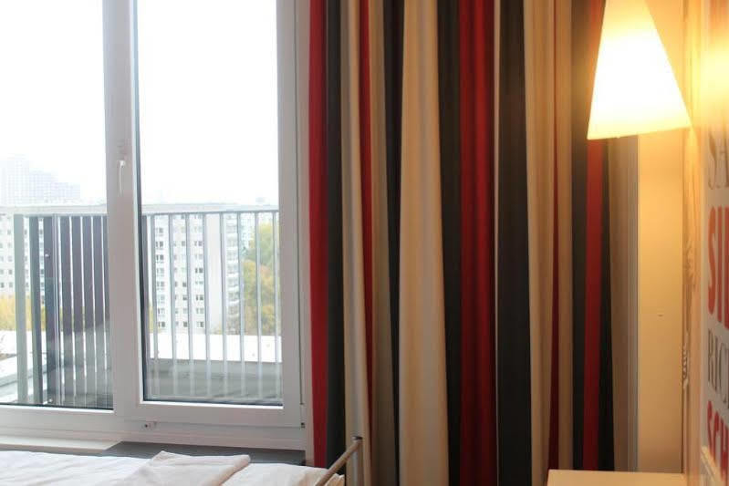 ONE80° Hostels Berlin Exterior foto